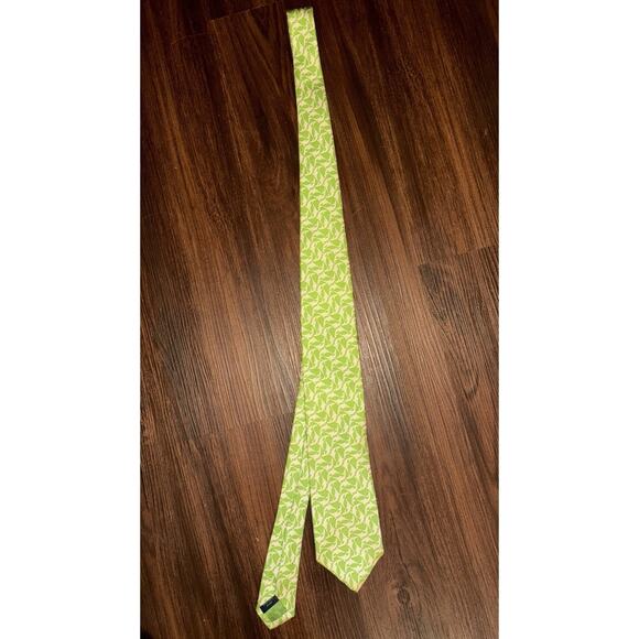 Men’s Rare Lilly Pulitzer Via Palm Beach Green and White Swordfish Necktie EUC - Picture 1 of 4